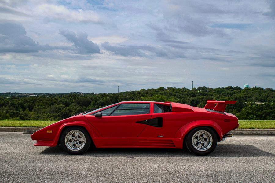  Lamborghini Countach LP5000 S Quattrovalvole 1988 года  (фото 9 из 146)